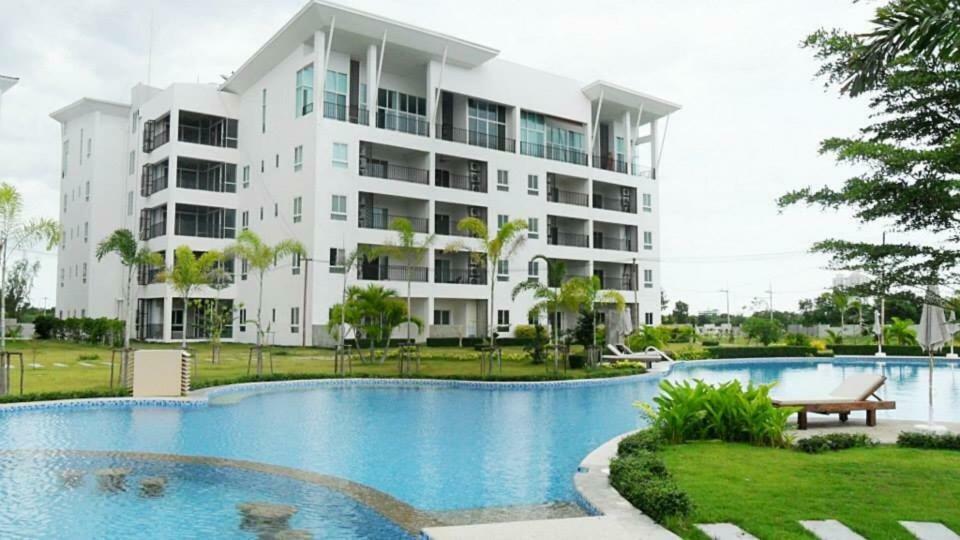 Apartamento The Pride Paradise Hua Hin Exterior foto